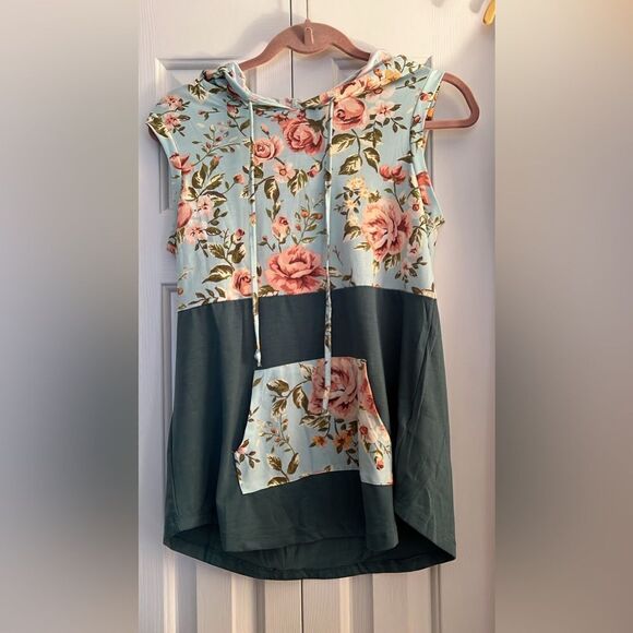 NWT LulaRoe Brittany Tank - Picture 1 of 4